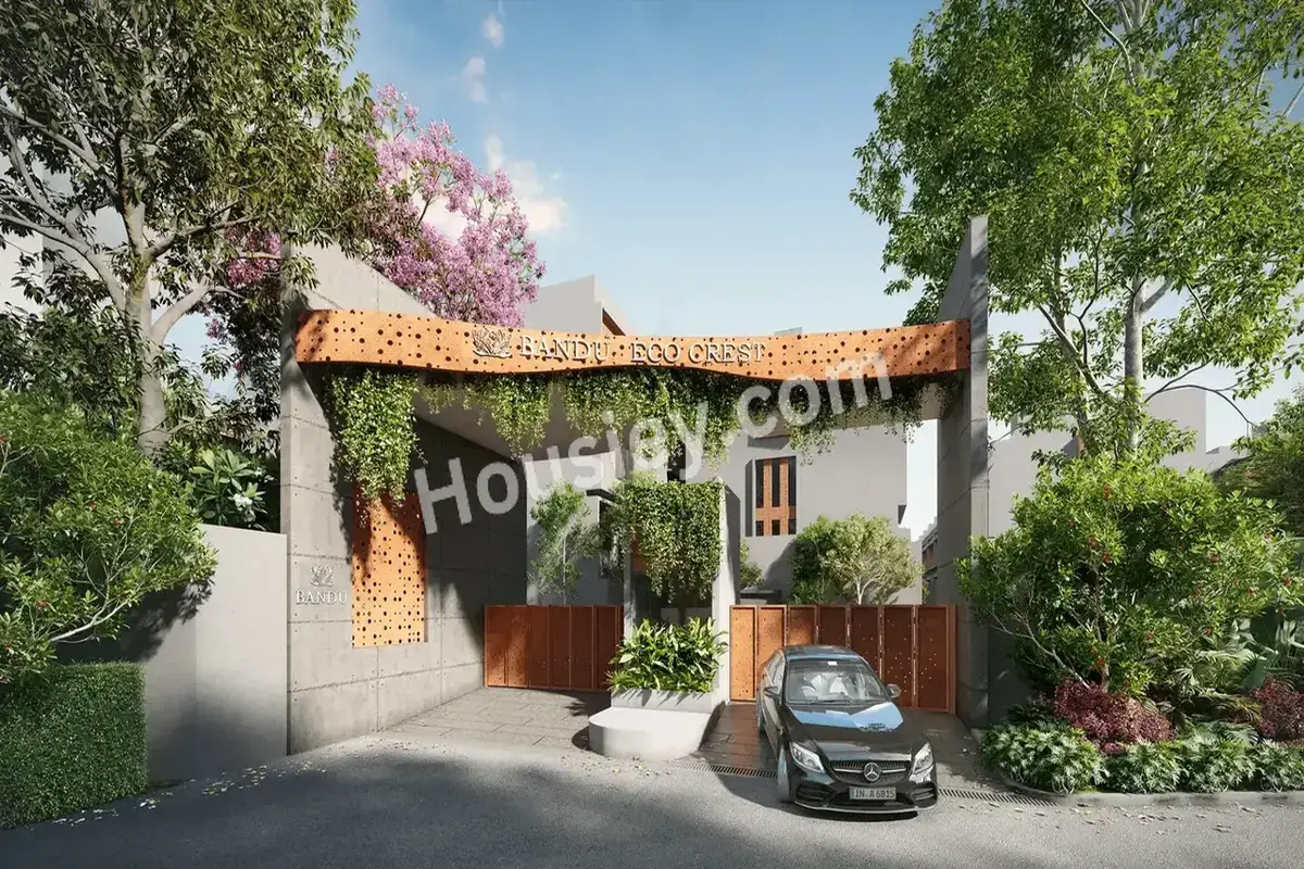Garden spaces around Bandu Eco Crest villas