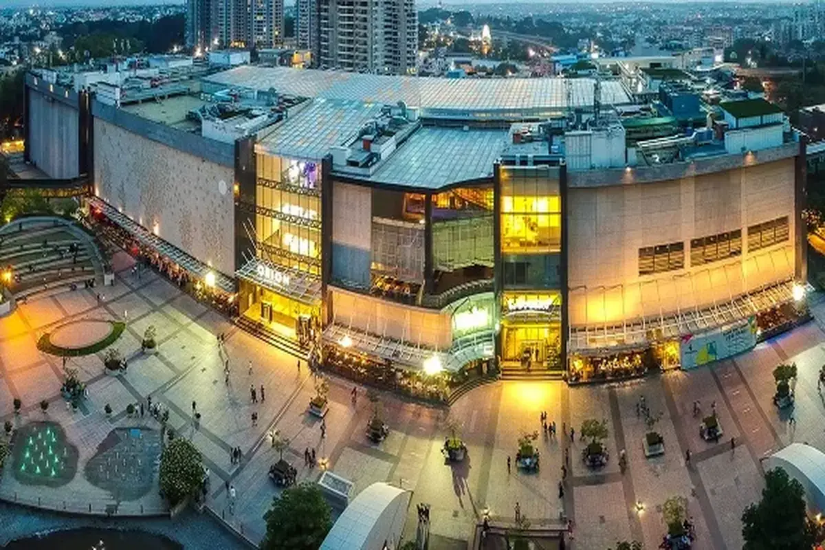 Prestige Lakeside Habitat Shopping mall
